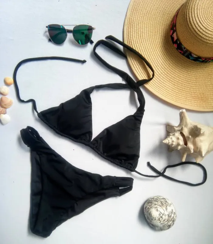 Bikini tipo triangulo